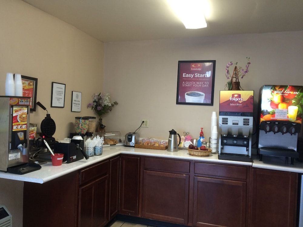 Econo Lodge Easton Route 50 2