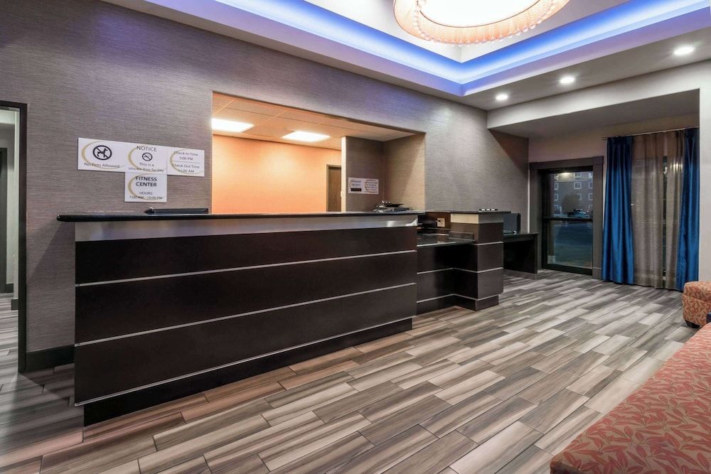 Super 8 by Wyndham San Antonio Near Fort Sam Houston 2