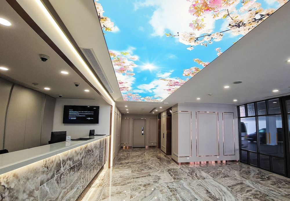 Hotel 81 Palace - NEWLY RENOVATED 2