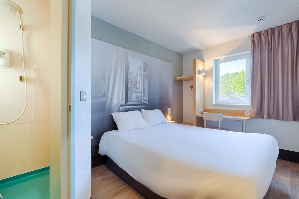 B&B HOTEL Aix-en-Provence Pont de l'Arc 1