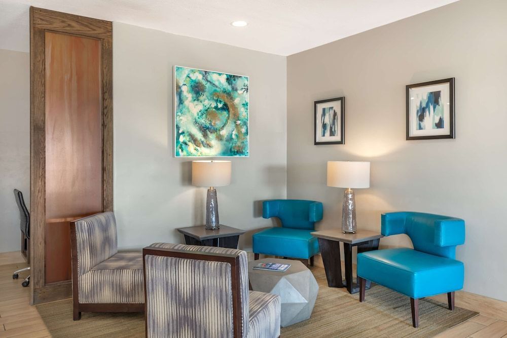 Best Western Club House Inn & Suites 2