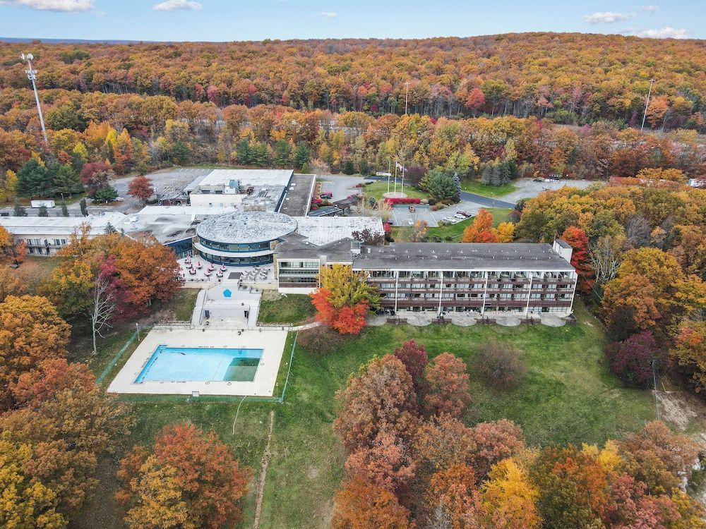 Mountain Laurel Resort 1