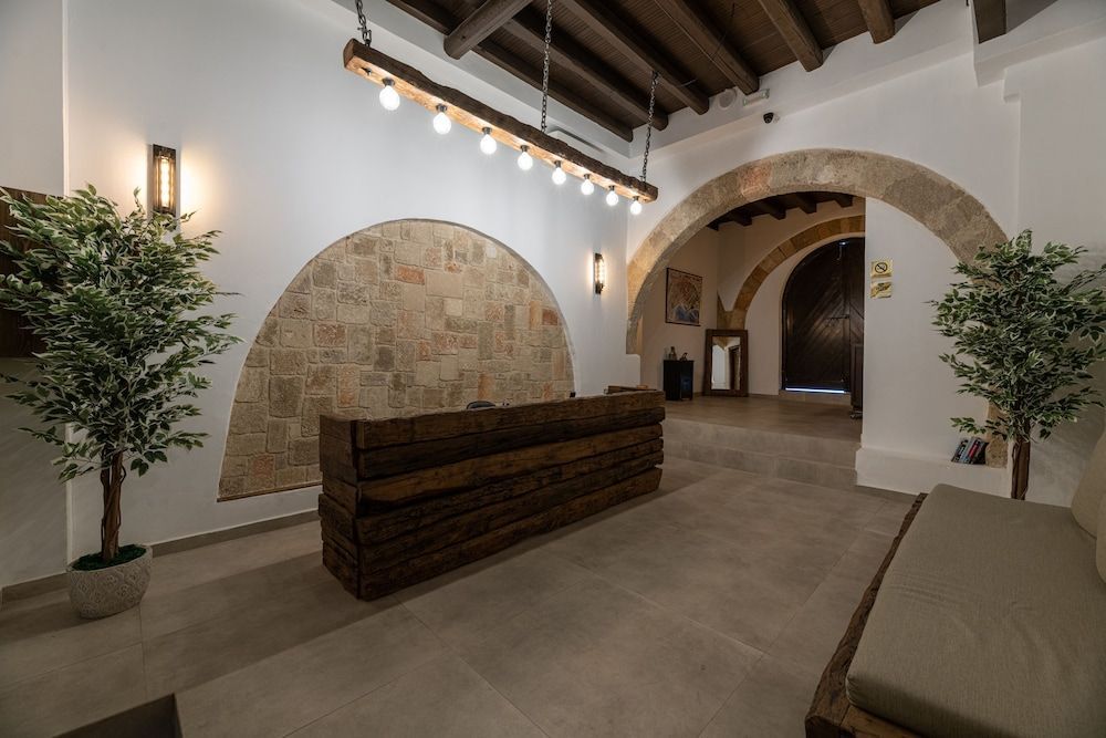 Ancient Knights Luxury Suites 2