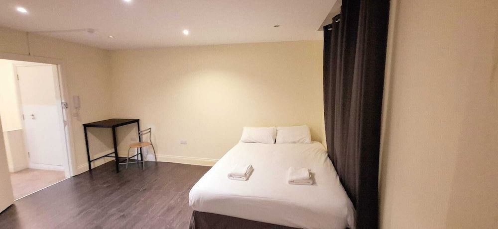 Earls Court Flats selection 2