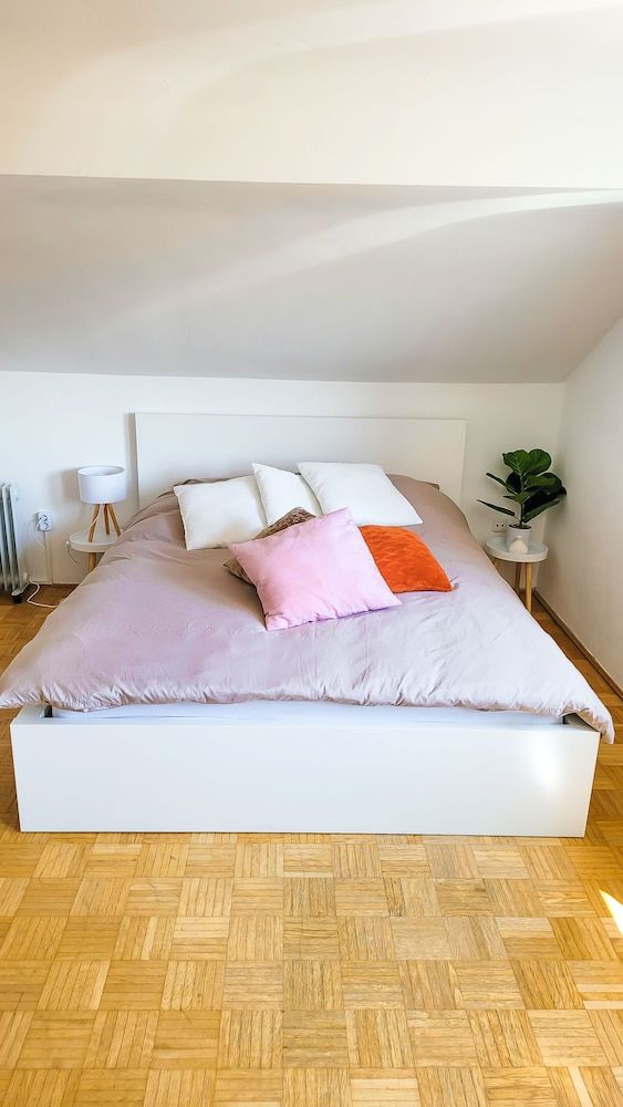 DG Links 40m 2-Zimmer Wohnung 2