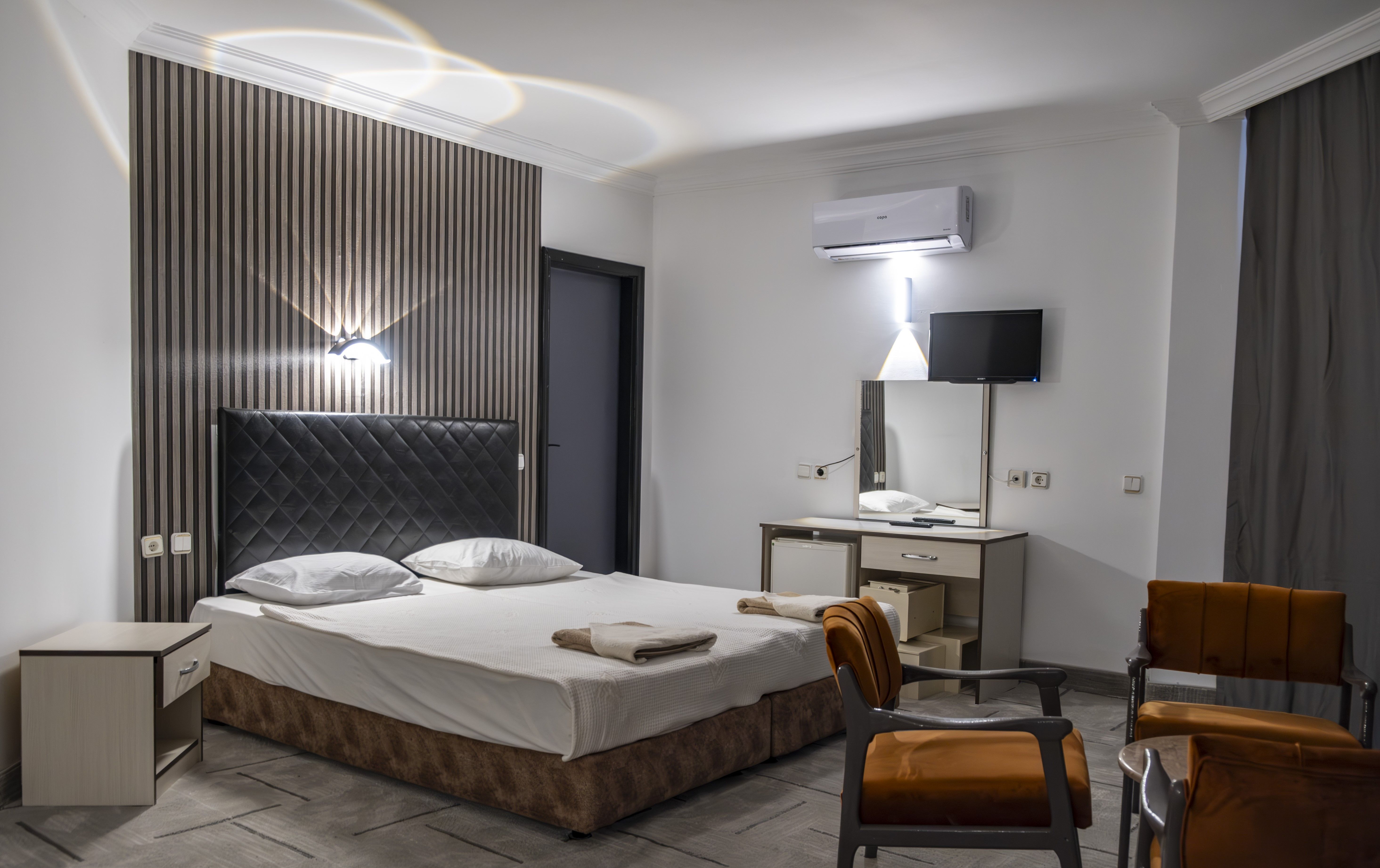 Mustis Royal Plaza Hotel 2