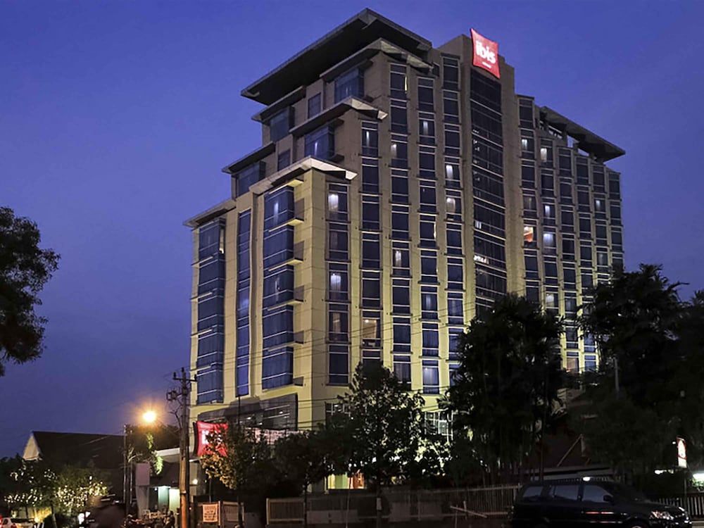 ibis Semarang Simpang Lima 1
