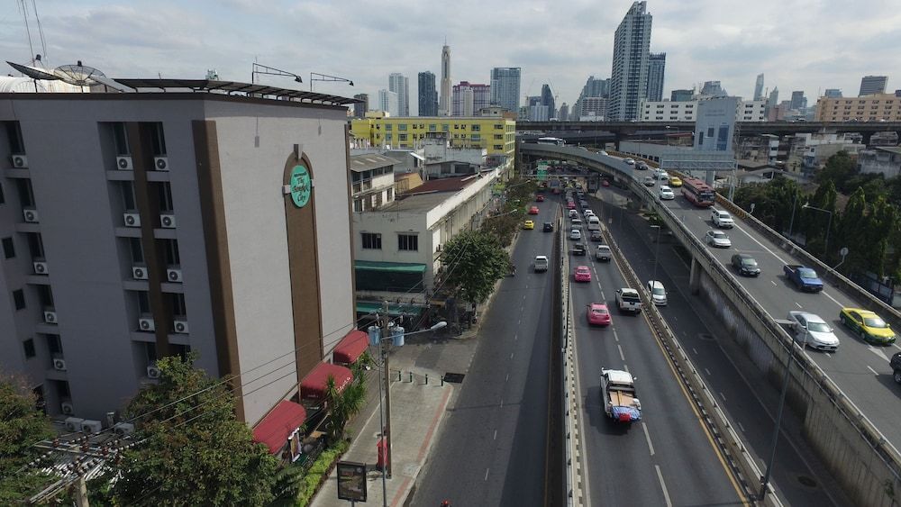 Bangkok City Suite 1