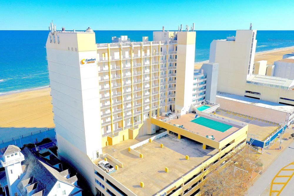 Comfort Suites Beachfront 1