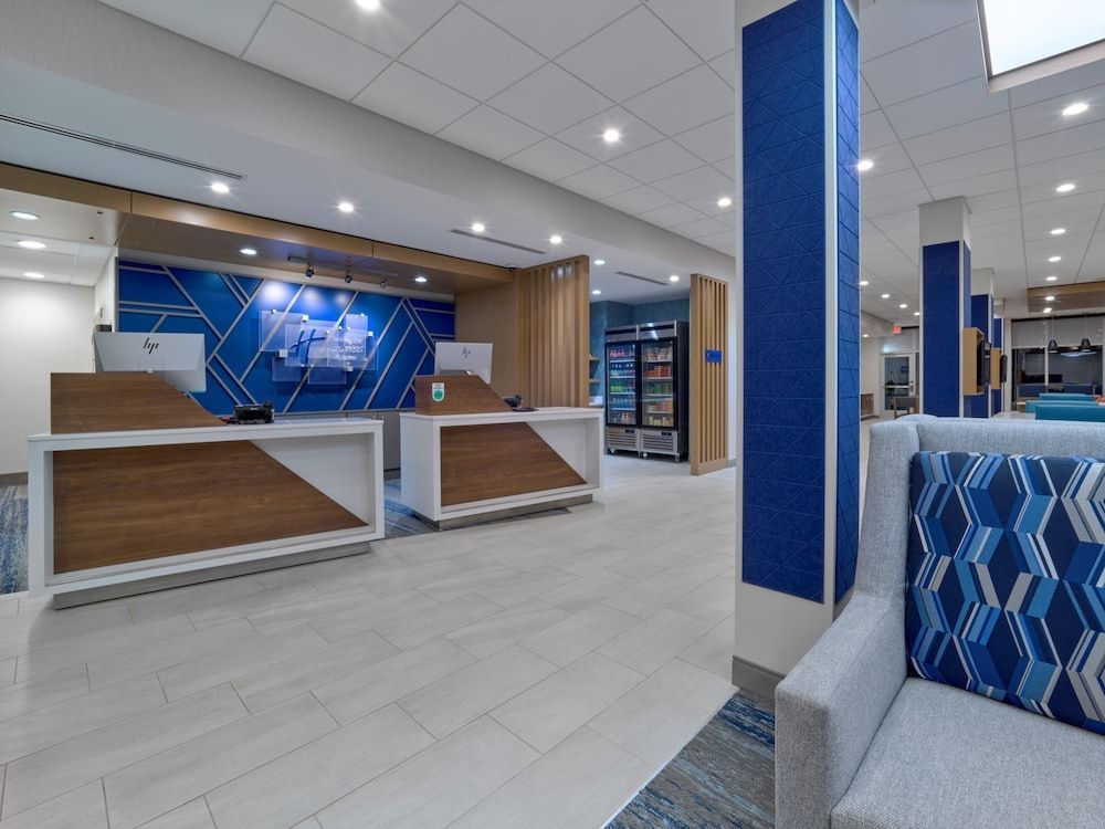Holiday Inn Express & Suites HUNTSVILLE – SPACE CENTER by IHG 1