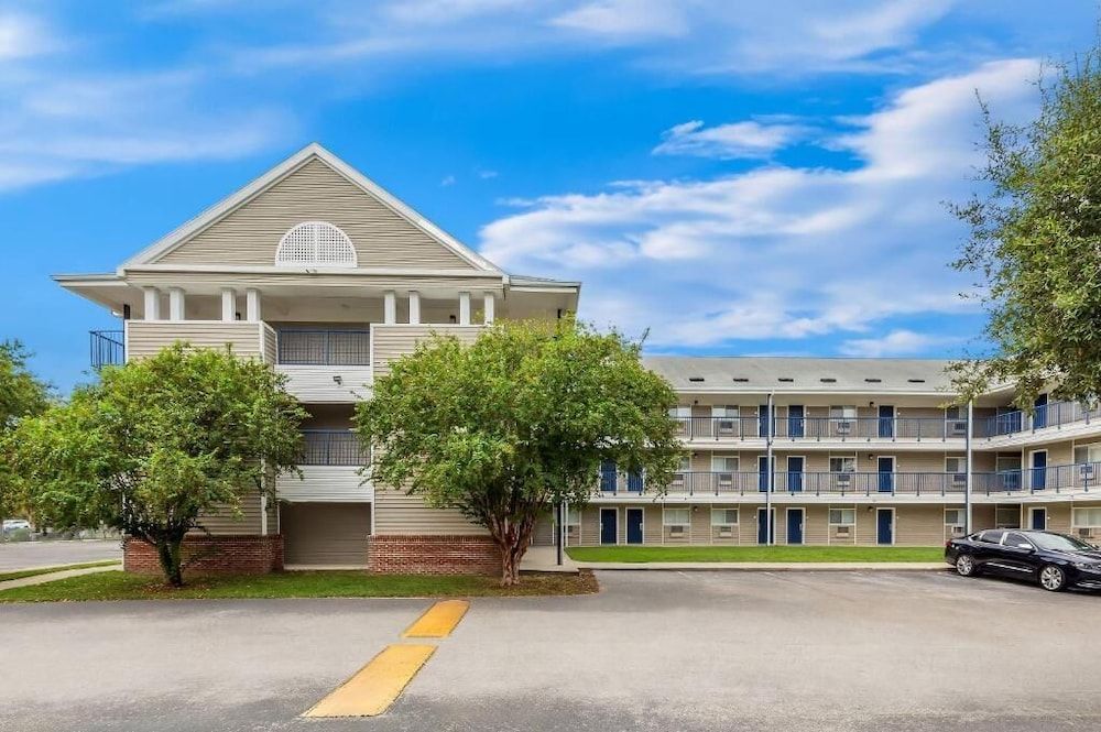Birch Hill Suites - Lakeland 1