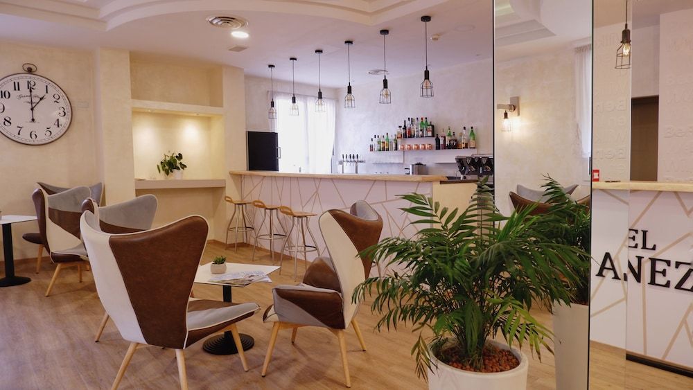 Hotel Venezuela 2