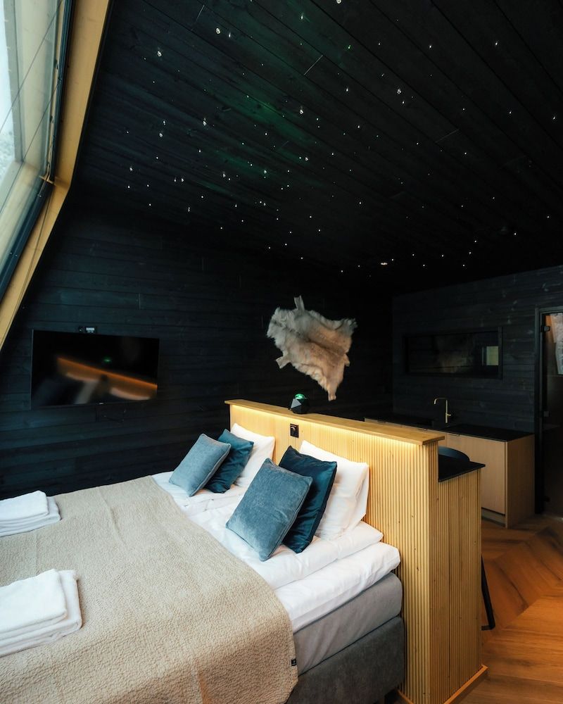 Lapland Glow Chalets 2