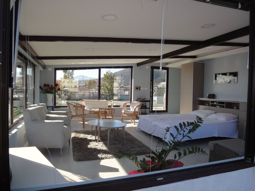 Joan Apartments & Spa 1