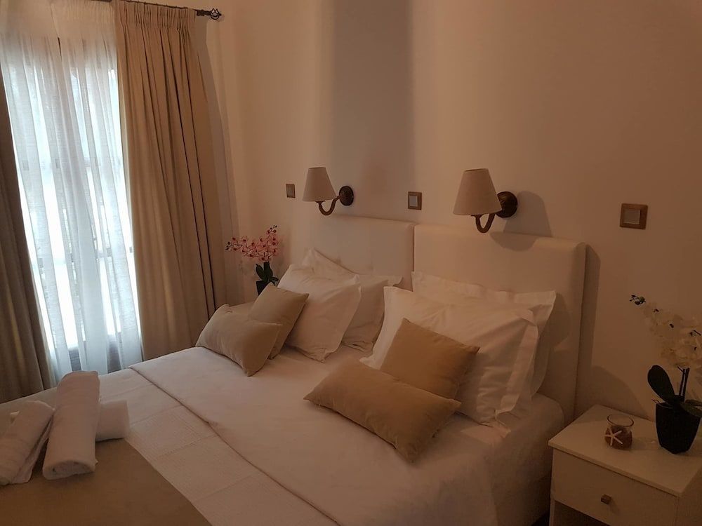 Santorini Family Apartments 1