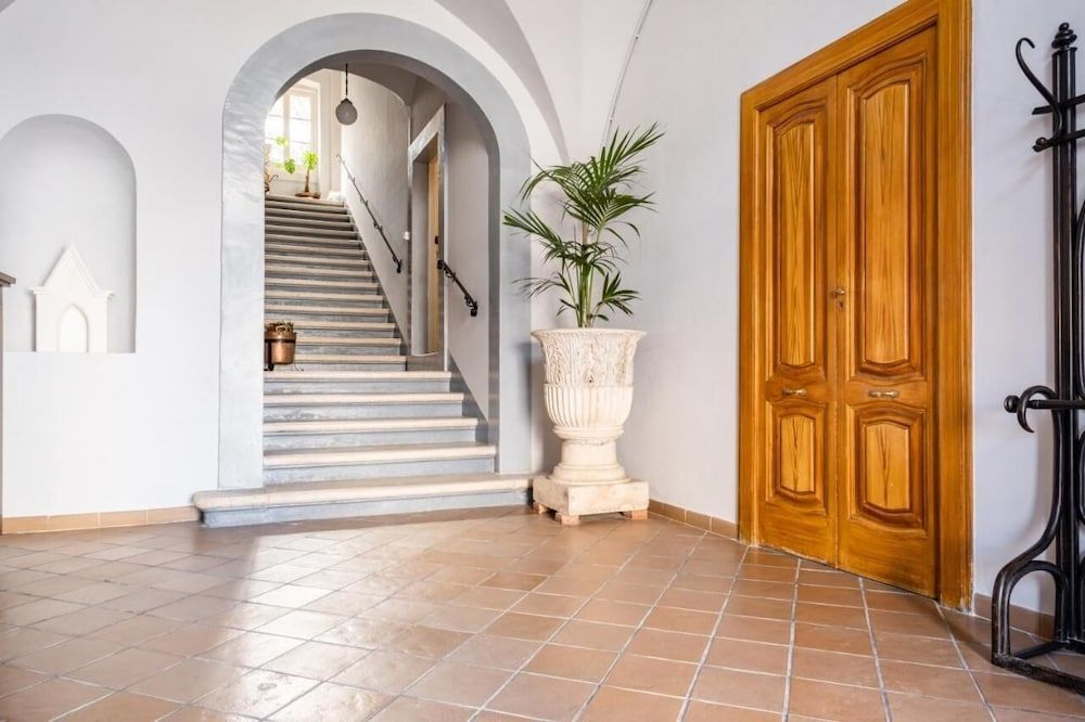 GuestHost - Palazzo Rapanà - Luxury Apt with hydromassage pool 2