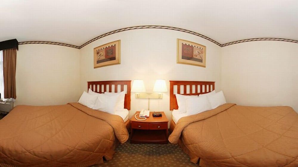 Crescent Hotel 2