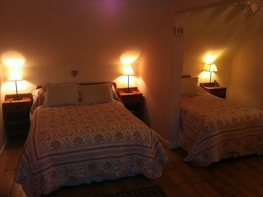 Moor End Bed and Breakfast 2