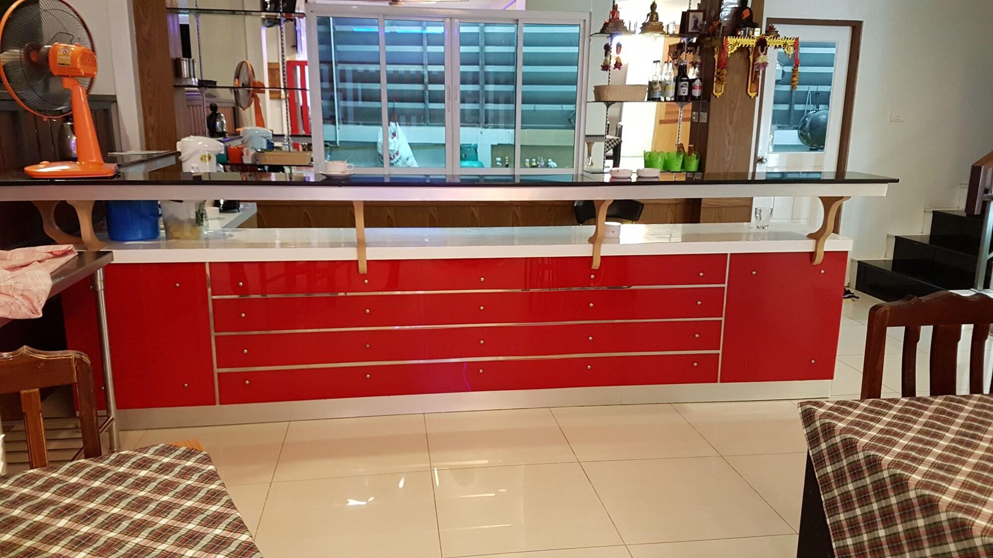 Green Harbor Hotel Service Apartment 1