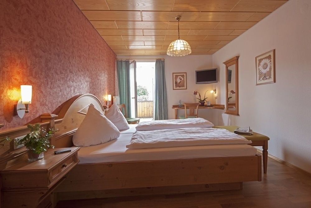 Gasthof Zur Burg 2
