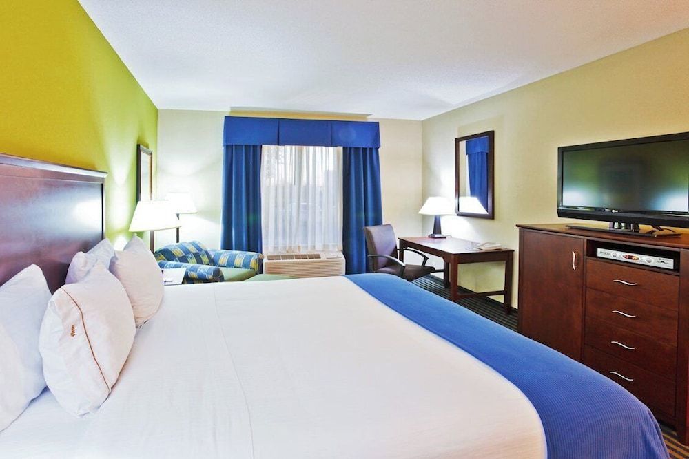 Holiday Inn Express & Suites OOLTEWAH SPRINGS-CHATTANOOGA by IHG 1