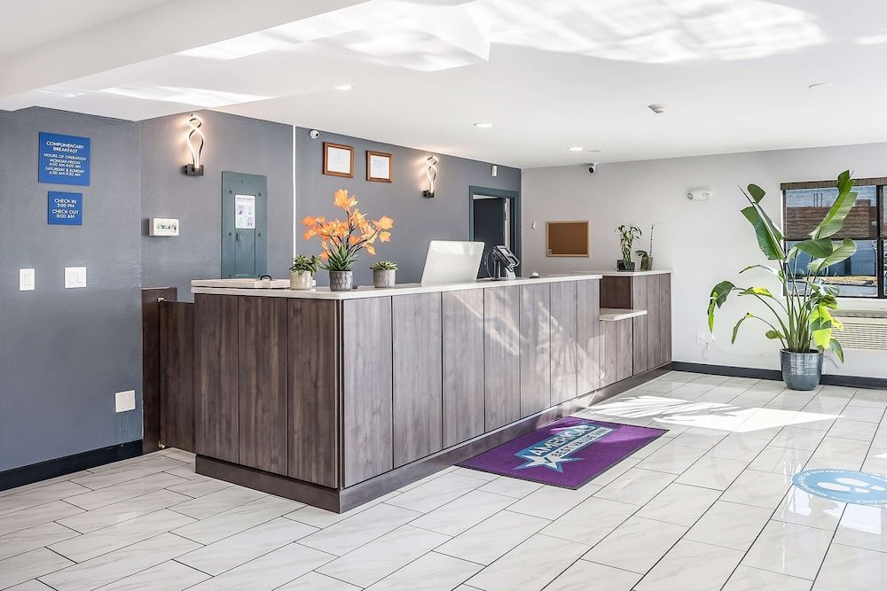 Americas Best Value Inn East Peoria 1