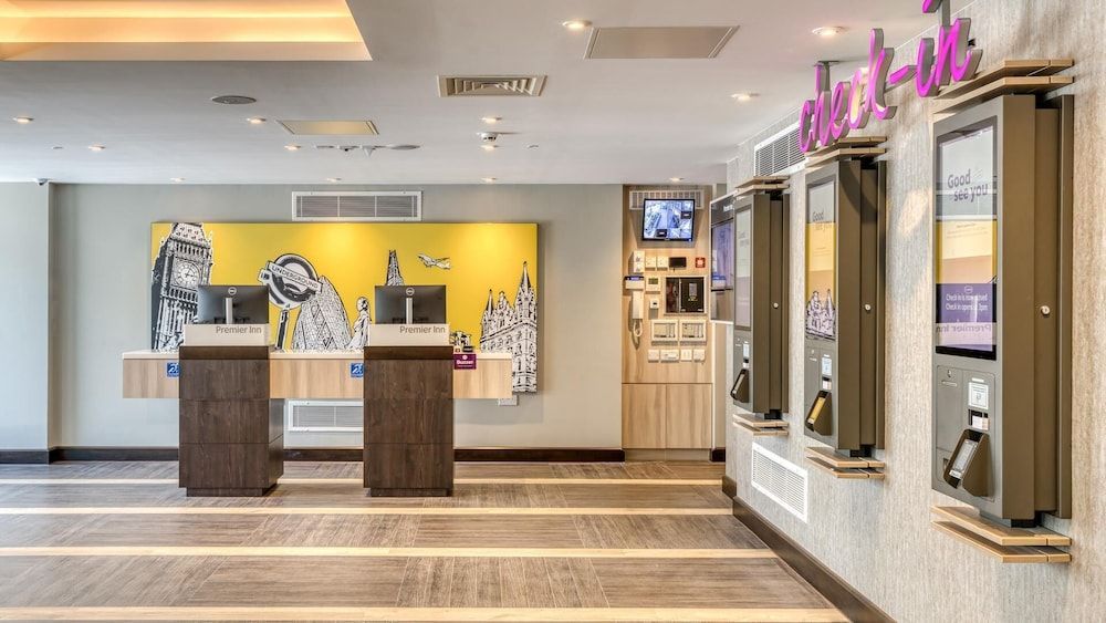 Premier Inn London Paddington - Paddington Station 2