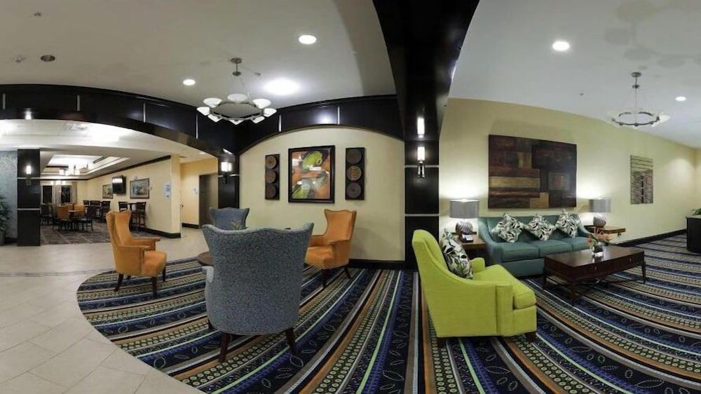 Holiday Inn Express & Suites COVINGTON by IHG 1