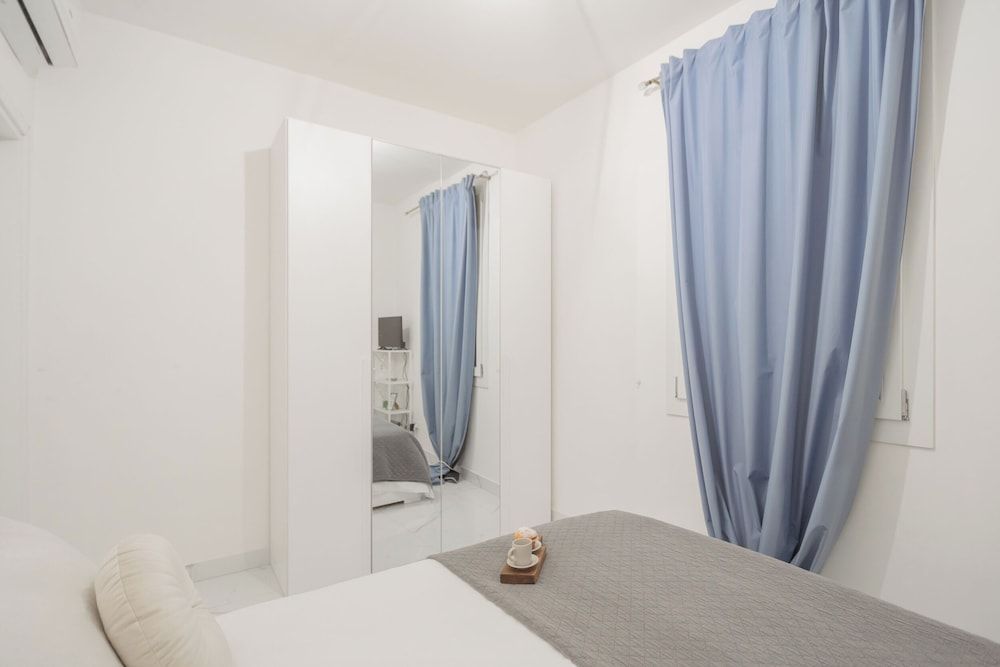 Luce Apartment by Rent All Como 1