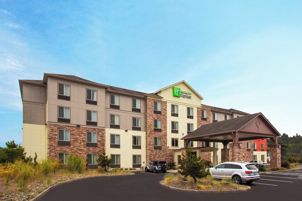 Holiday Inn Express & Suites NEWPORT by IHG 1
