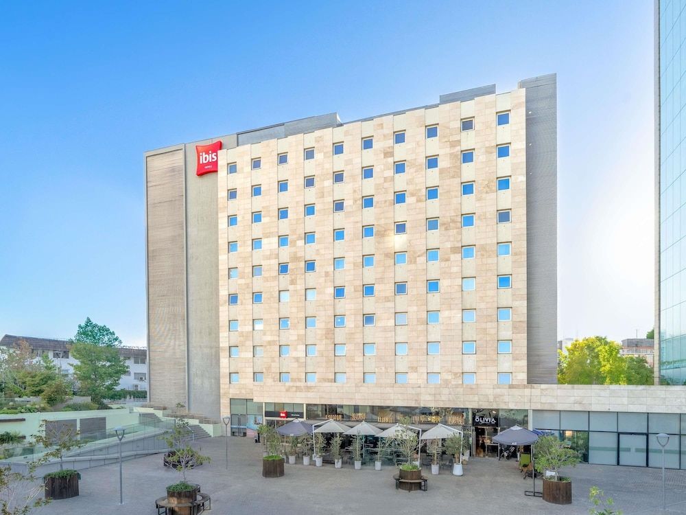 ibis Santiago Las Condes 1