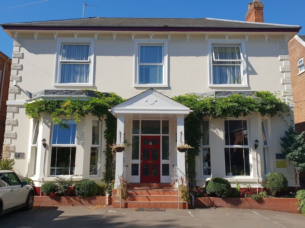 Victoria Park Lodge 1