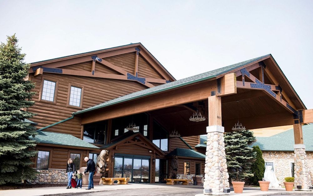 Tundra Lodge 1