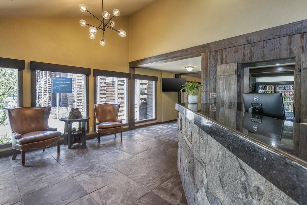 Best Western Plus Truckee-Tahoe Hotel 2