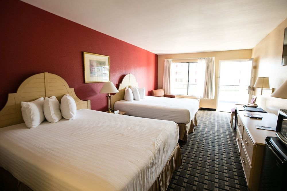 Anaheim Carriage Inn 1