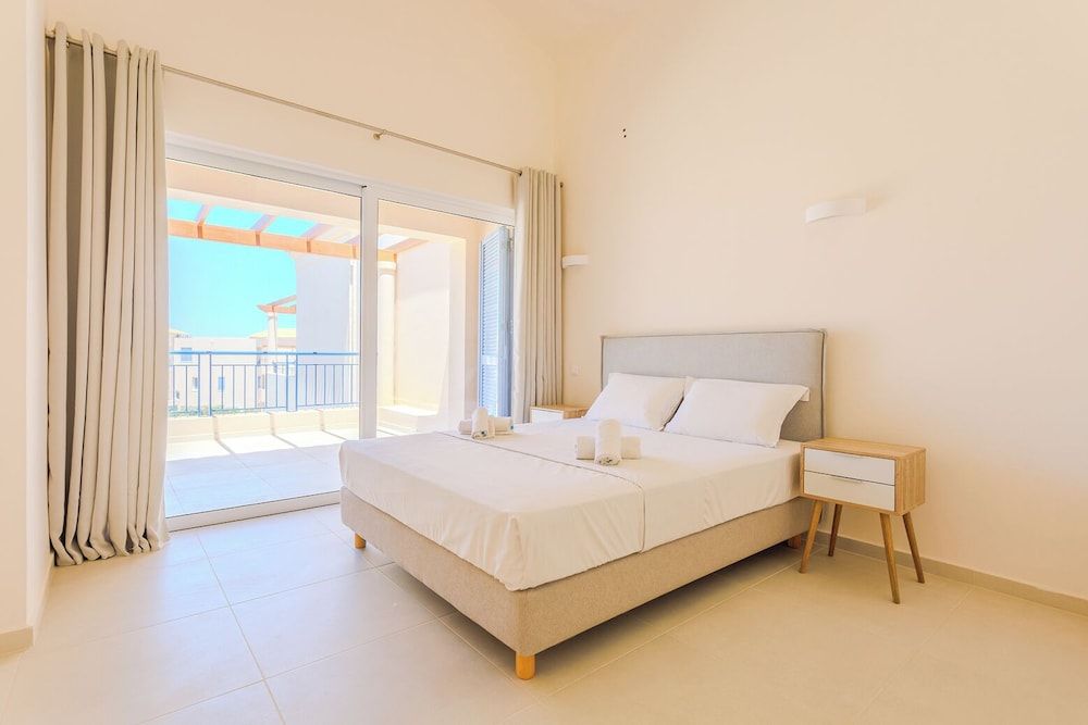 Resitour - Aphrodite Beachfront 2