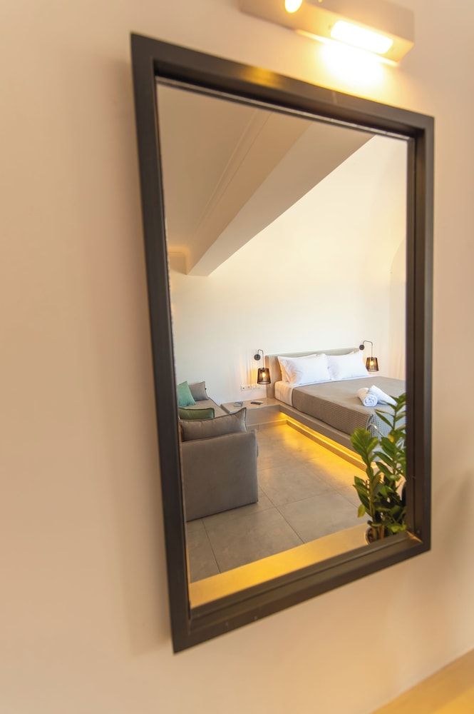 Agia Marina Caldera suites 2