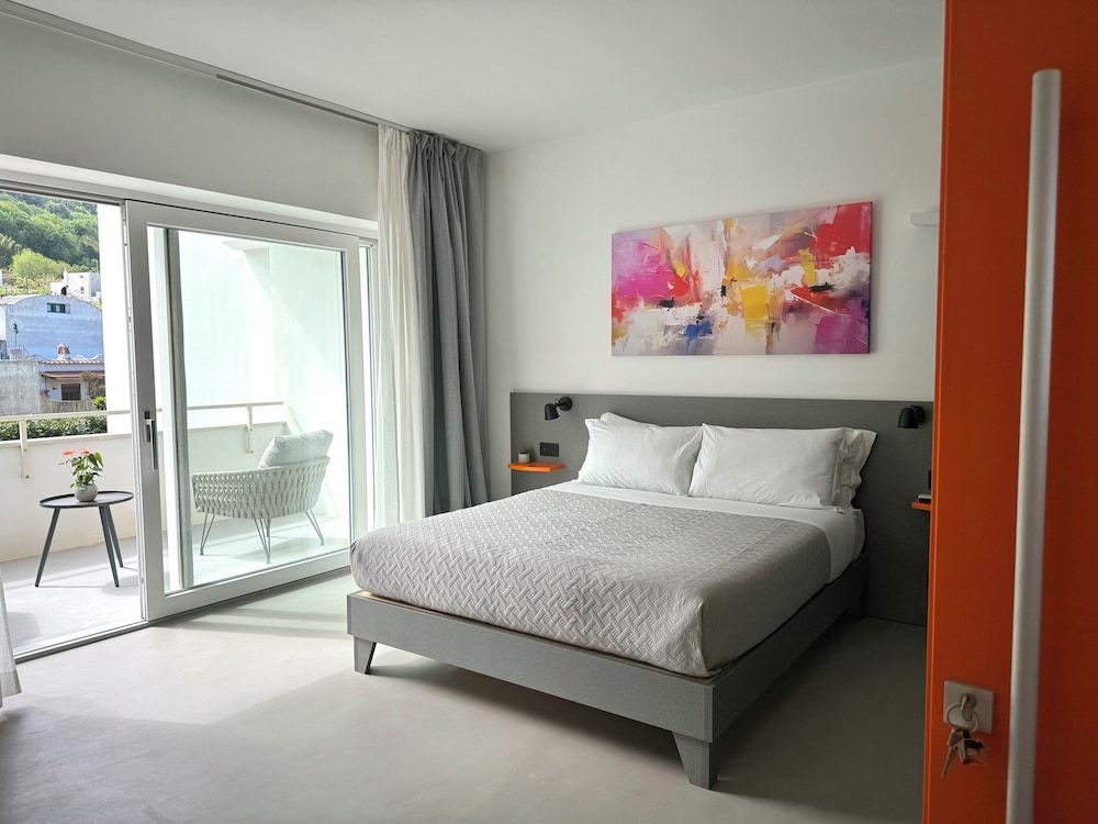 A&A Rooms 2
