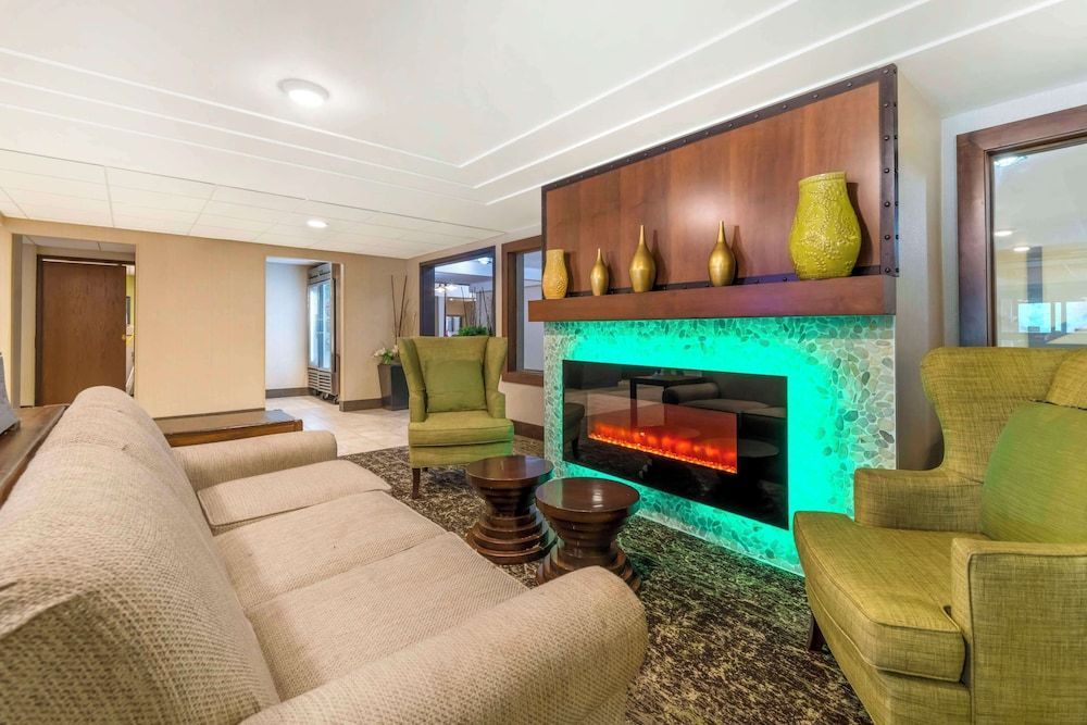 Best Western Plus New Ulm 2