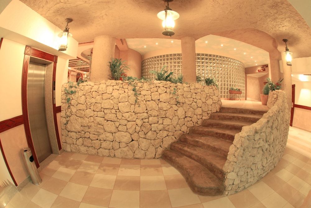 Al Liwan Suites 2