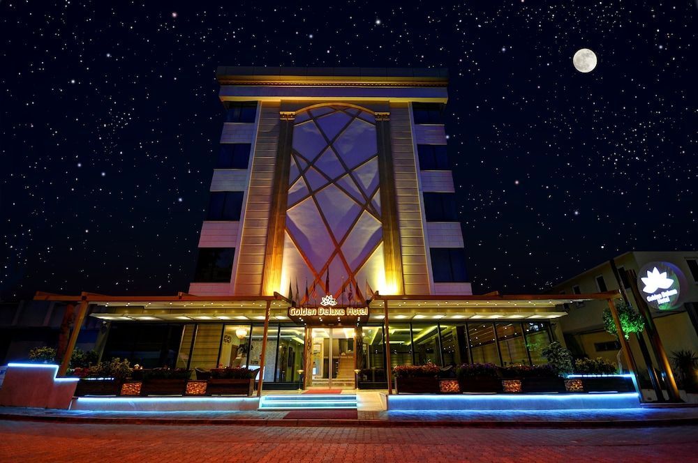 Golden Deluxe Hotel 1