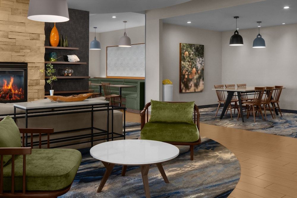 Fairfield Inn & Suites by Marriott Tustin Orange County 2