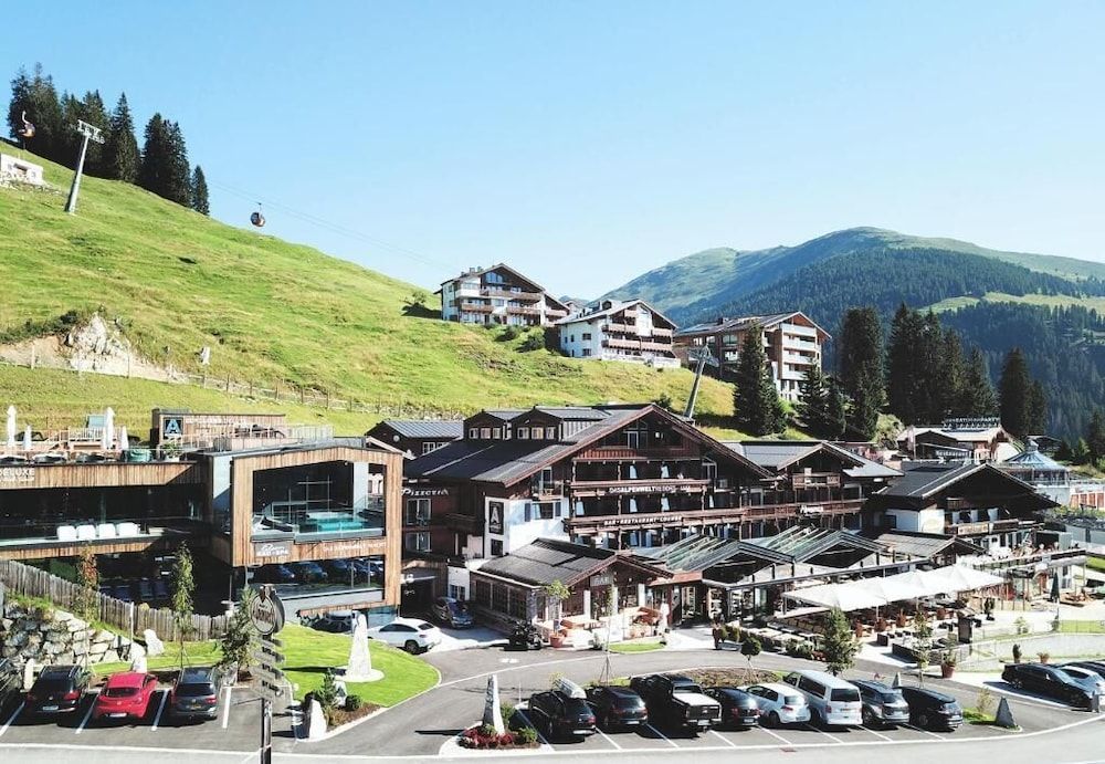 MY ALPENWELT Resort 1