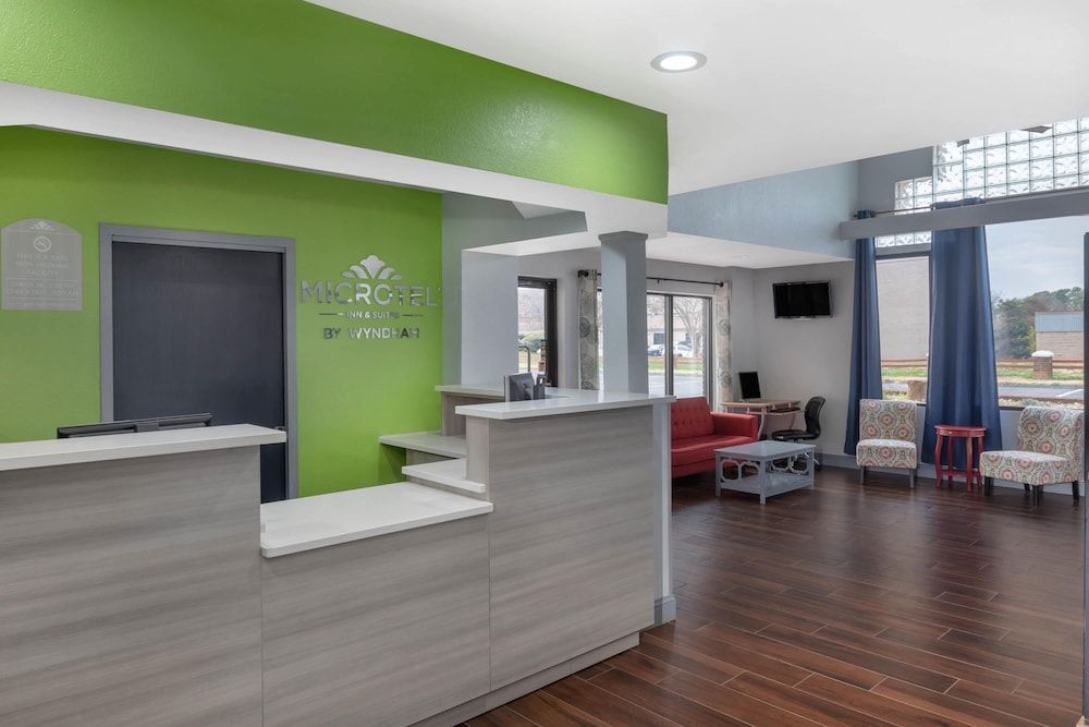 Microtel Inn by Wyndham Lake Norman 2