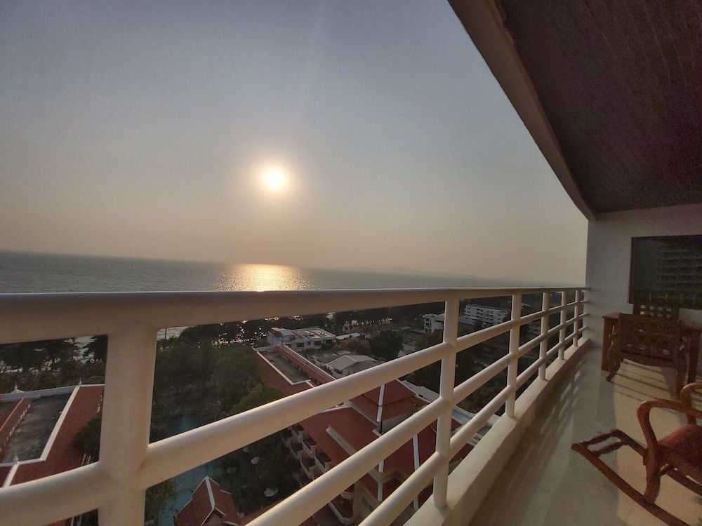 Studio View Talay 5C 1