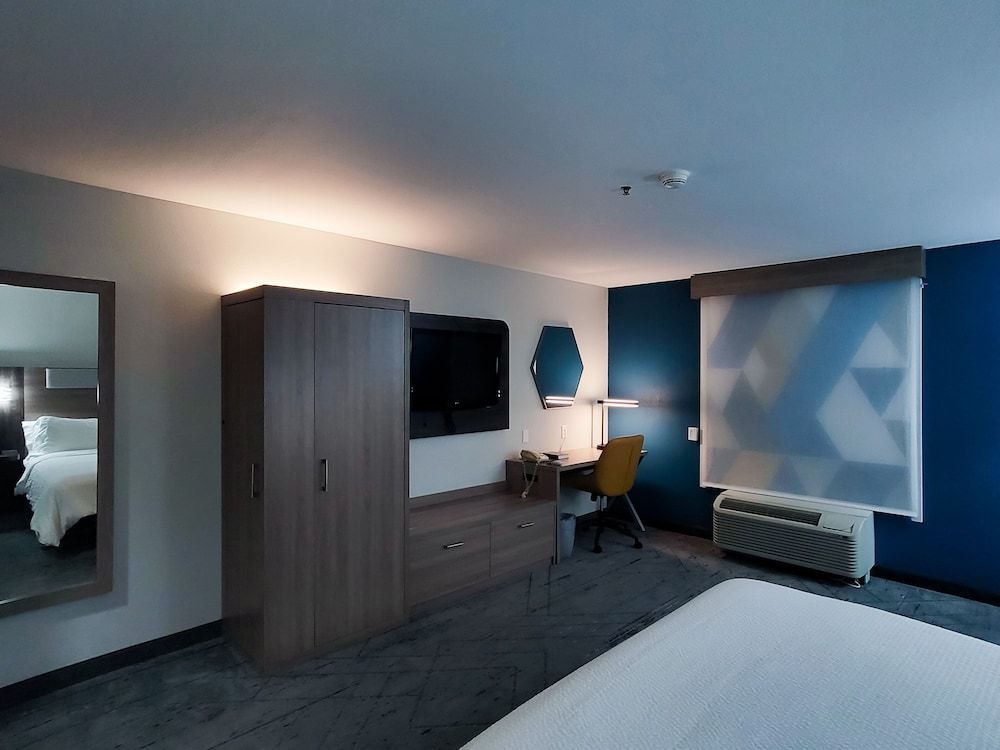 Holiday Inn Express & Suites ENID-HWY 412 by IHG 2