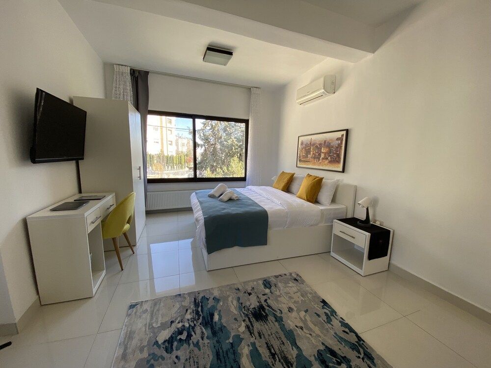 Lemon Tree Residence 2