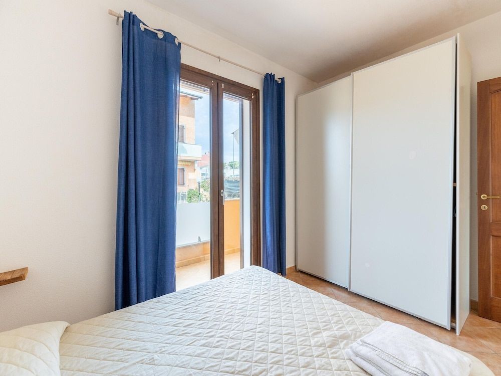 Apartment with air conditioning and terrace 2