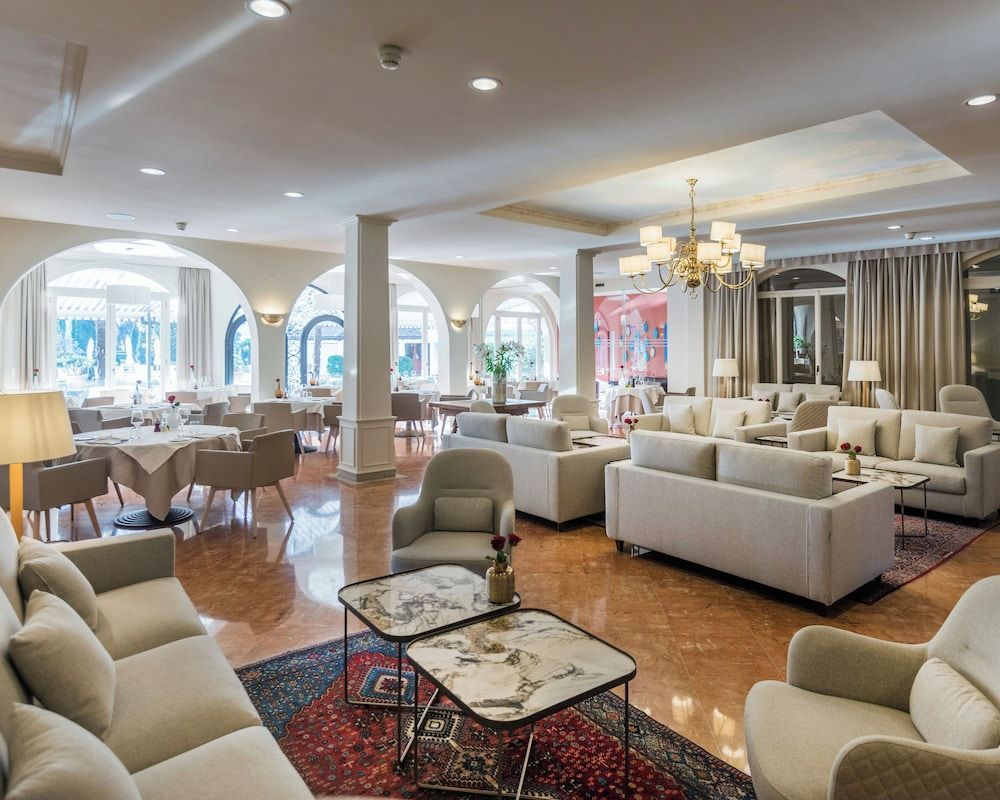 Villa Favorita - Parkhotel Delta 2
