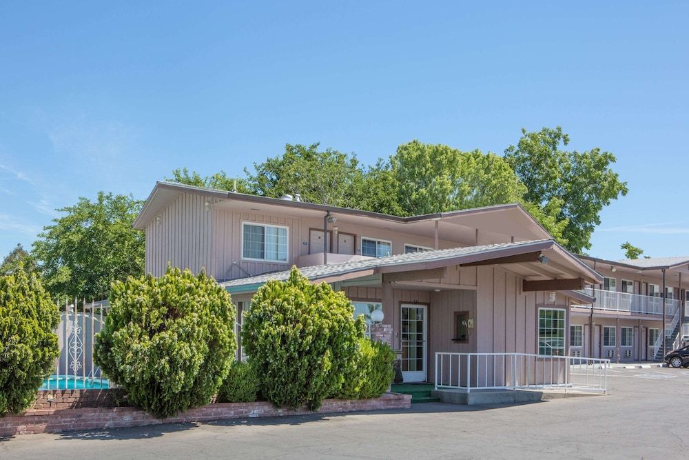 Days Inn by Wyndham Oroville 1